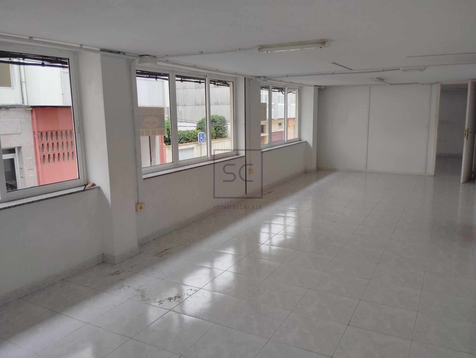 Oficina en venda en Ferrol