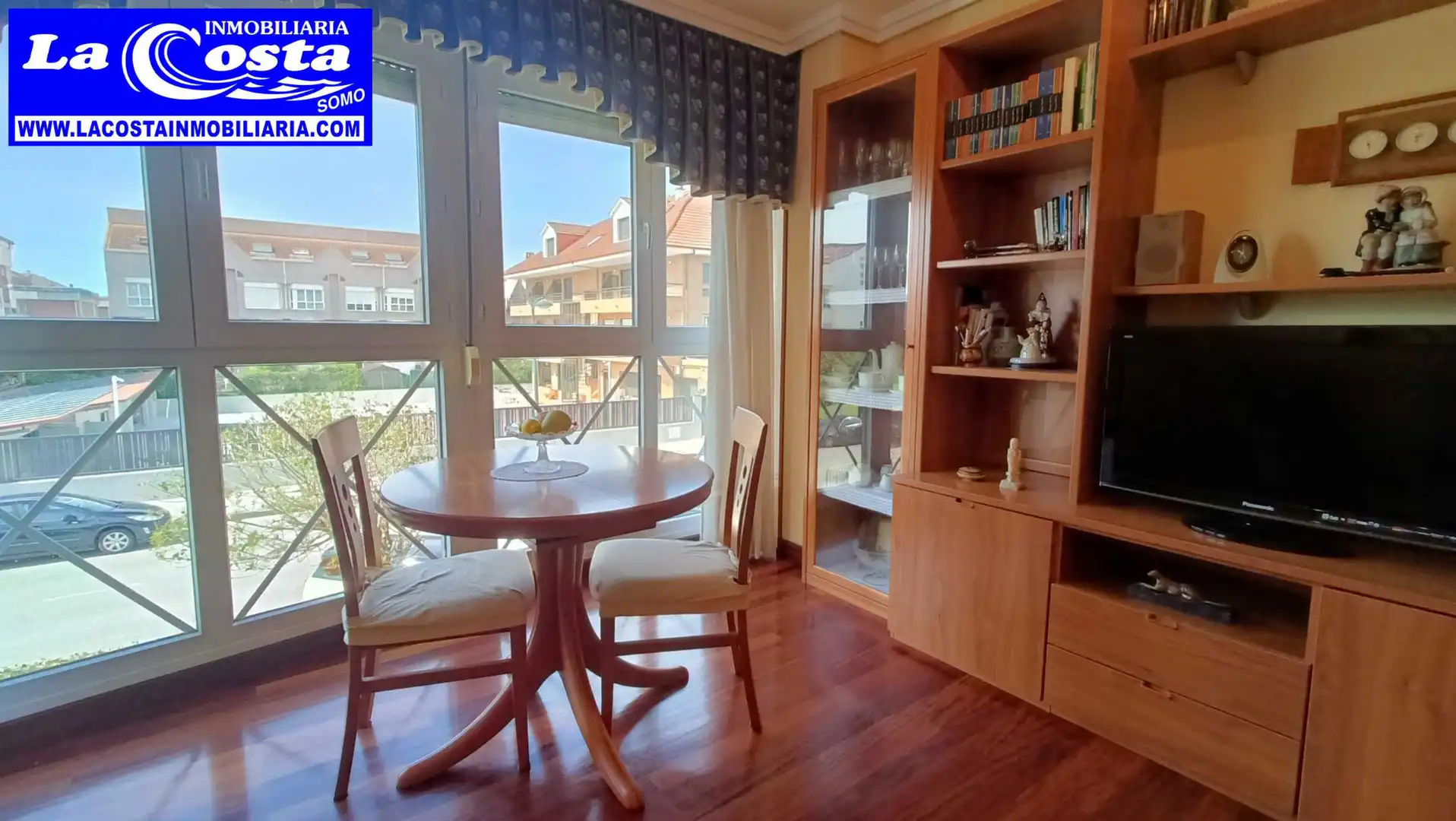 Wohnzimmer von Wohnung zum Verkauf in Ribamontán al Mar mit Heizung, Ofen und Waschmaschine