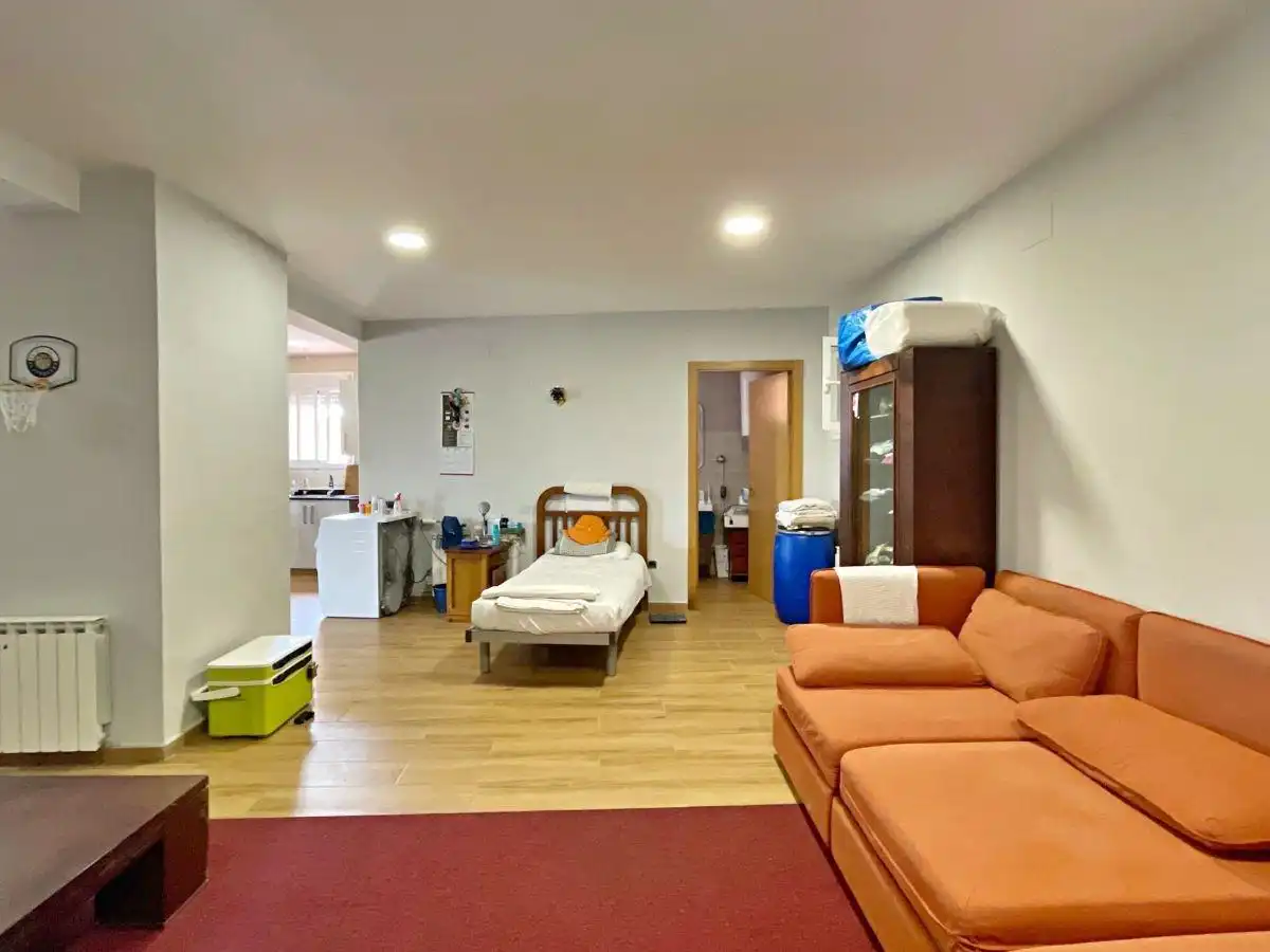 Country house zum Verkauf in Tortosa mit Klimaanlage, Heizung und Privatgarten