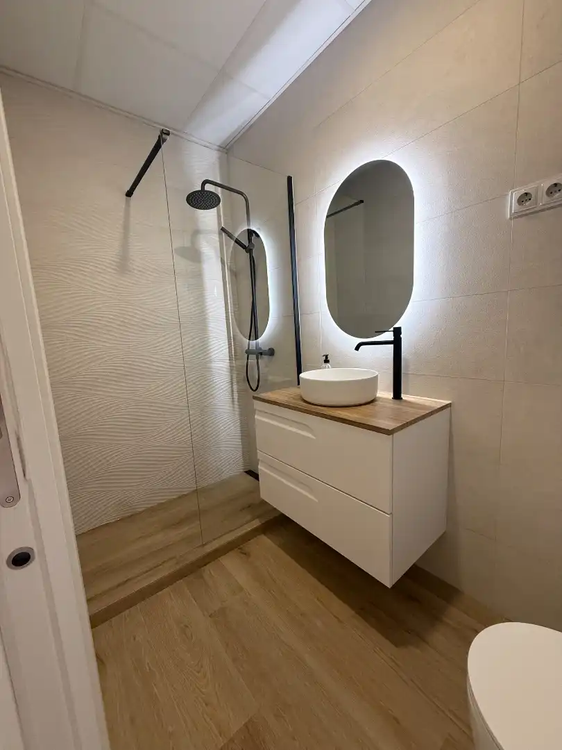 Baño de Piso en venta en Villanueva del Pardillo con Aire acondicionado, Calefacción y Horno