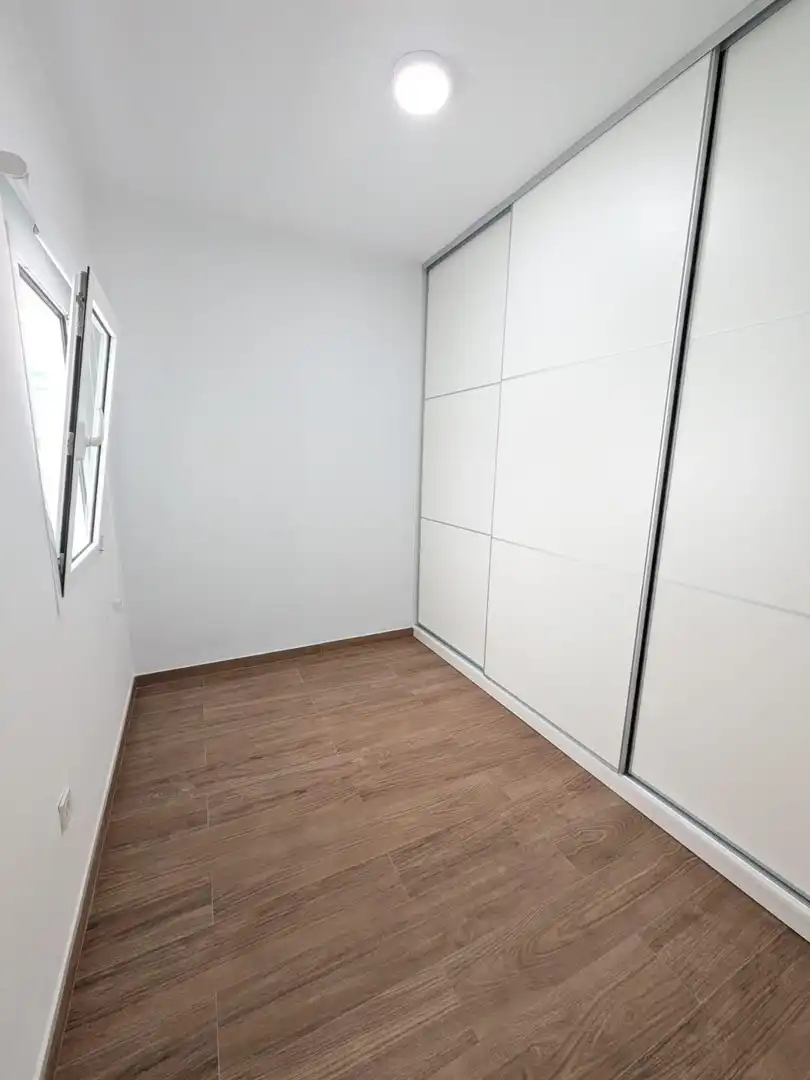 Habitación de Piso en venta en Las Palmas de Gran Canaria con Balcón