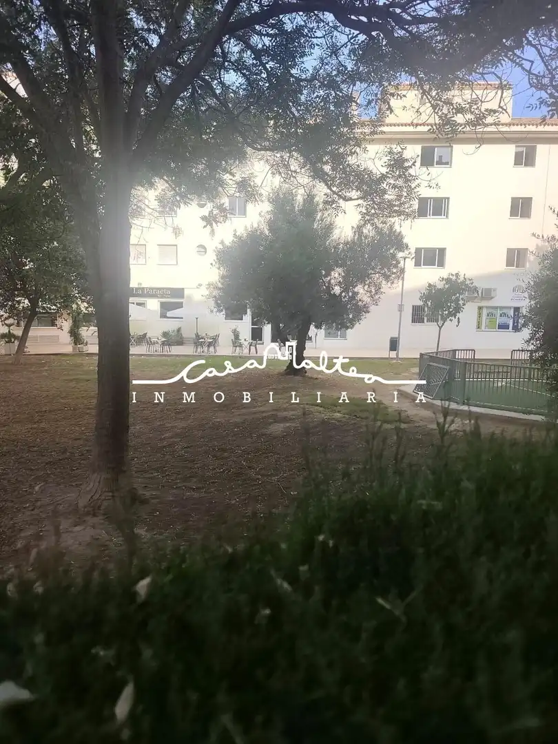 Außenansicht von Wohnungen zur Miete in Altea mit Privatgarten