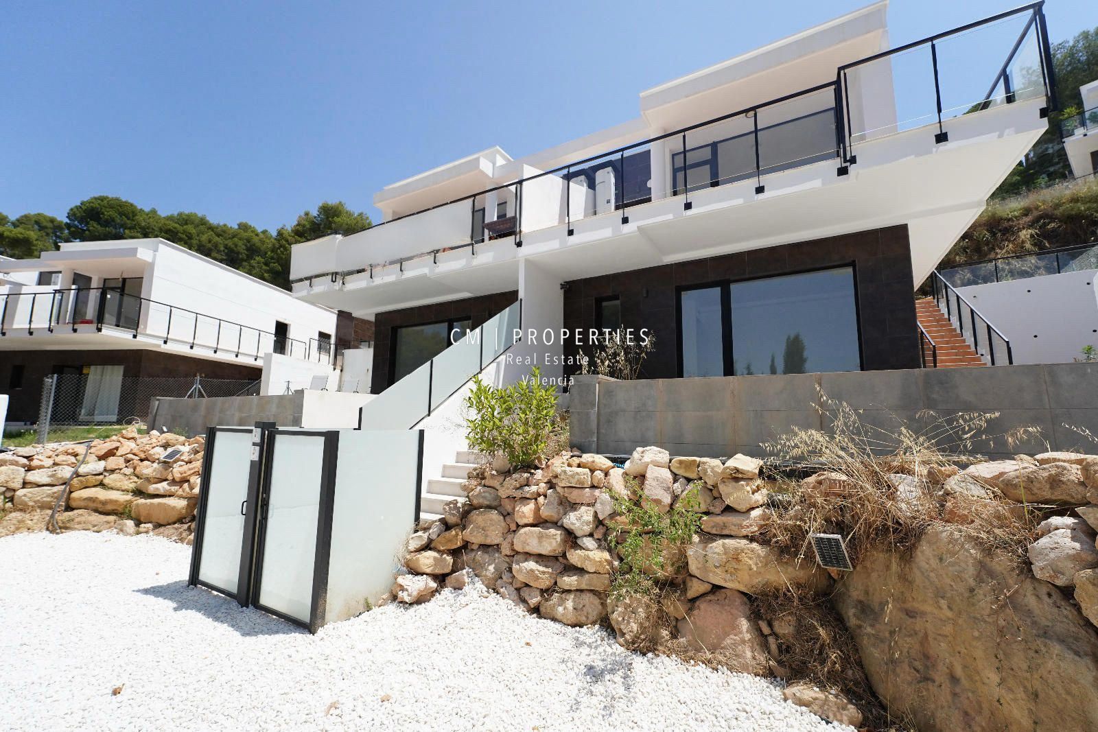 Exterior view of Single-family semi-detached to rent in Chiva  with Air Conditioner, Heating and Private garden