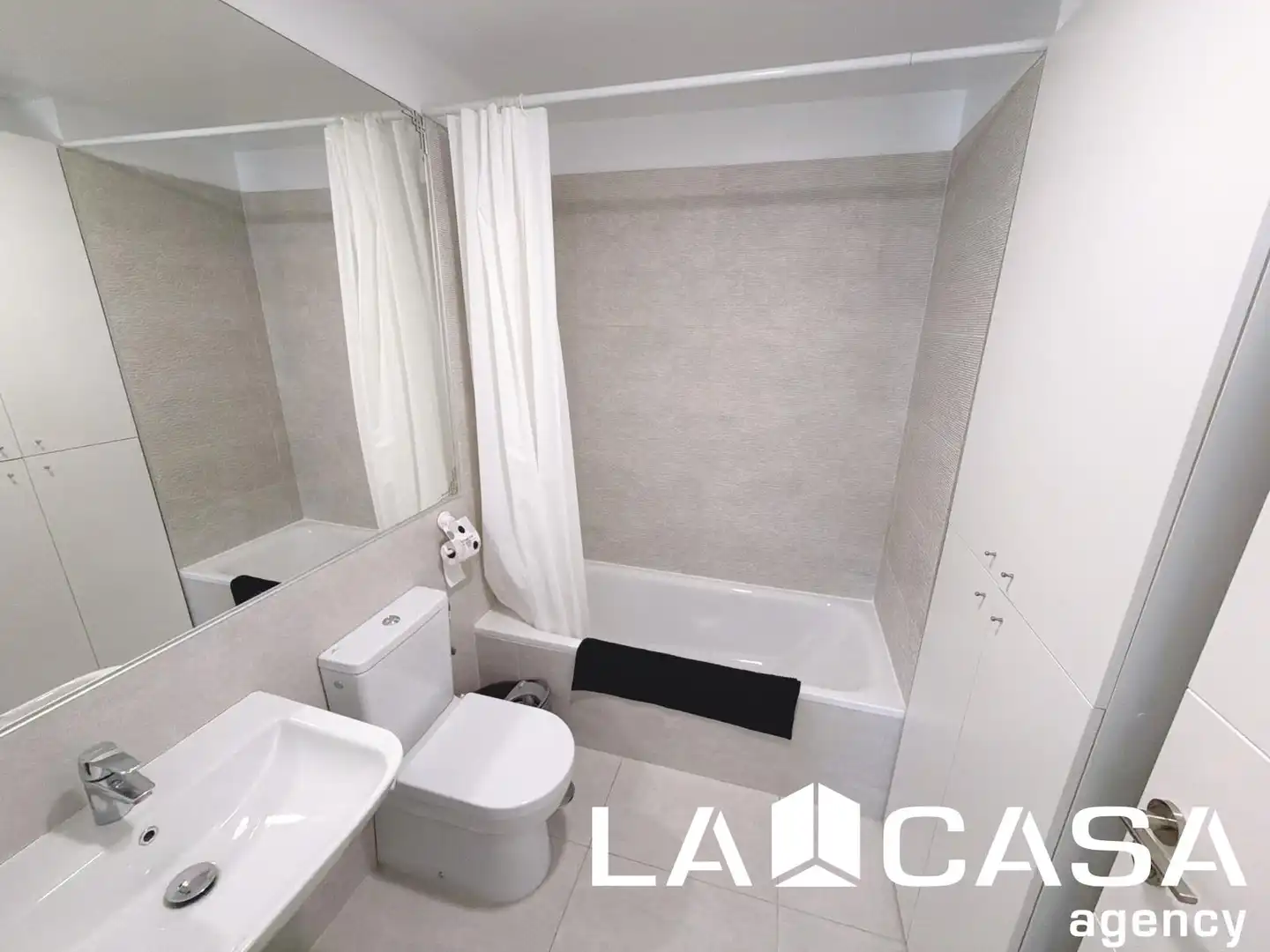 Casa a schiera in vendita a Entrenúcleos, imagen 23