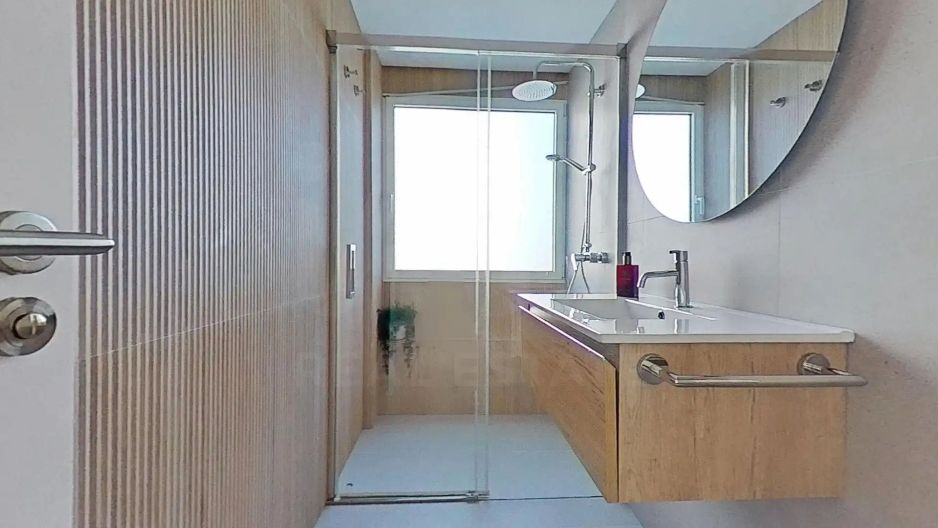 Badezimmer von Wohnung zur Miete in Benicasim / Benicàssim mit Klimaanlage, Terrasse und Schwimmbad