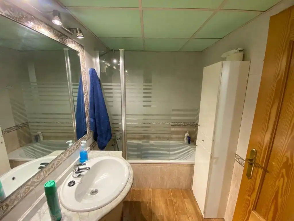 Bathroom of Flat for rent in Murcia  with Air Conditioner, Heating and Furnished