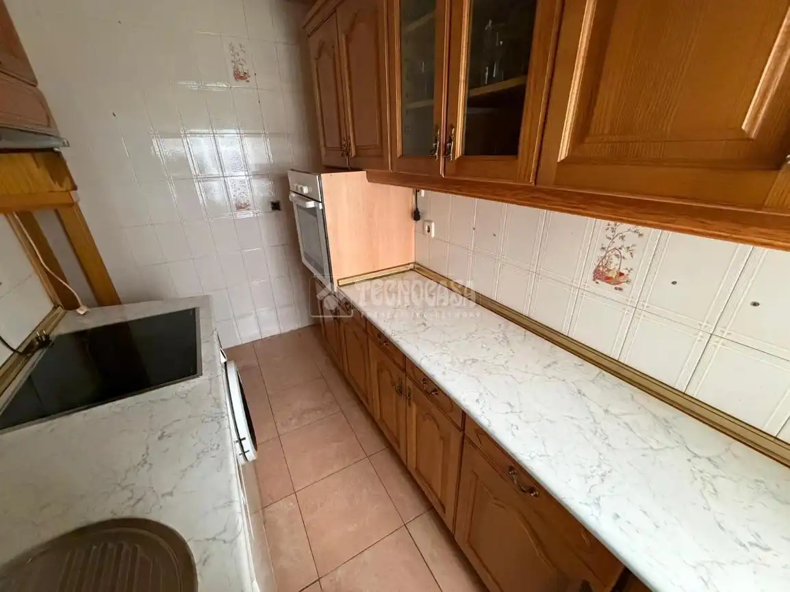 Flat for sale in Av. Reyes Católicos, Reyes Católicos