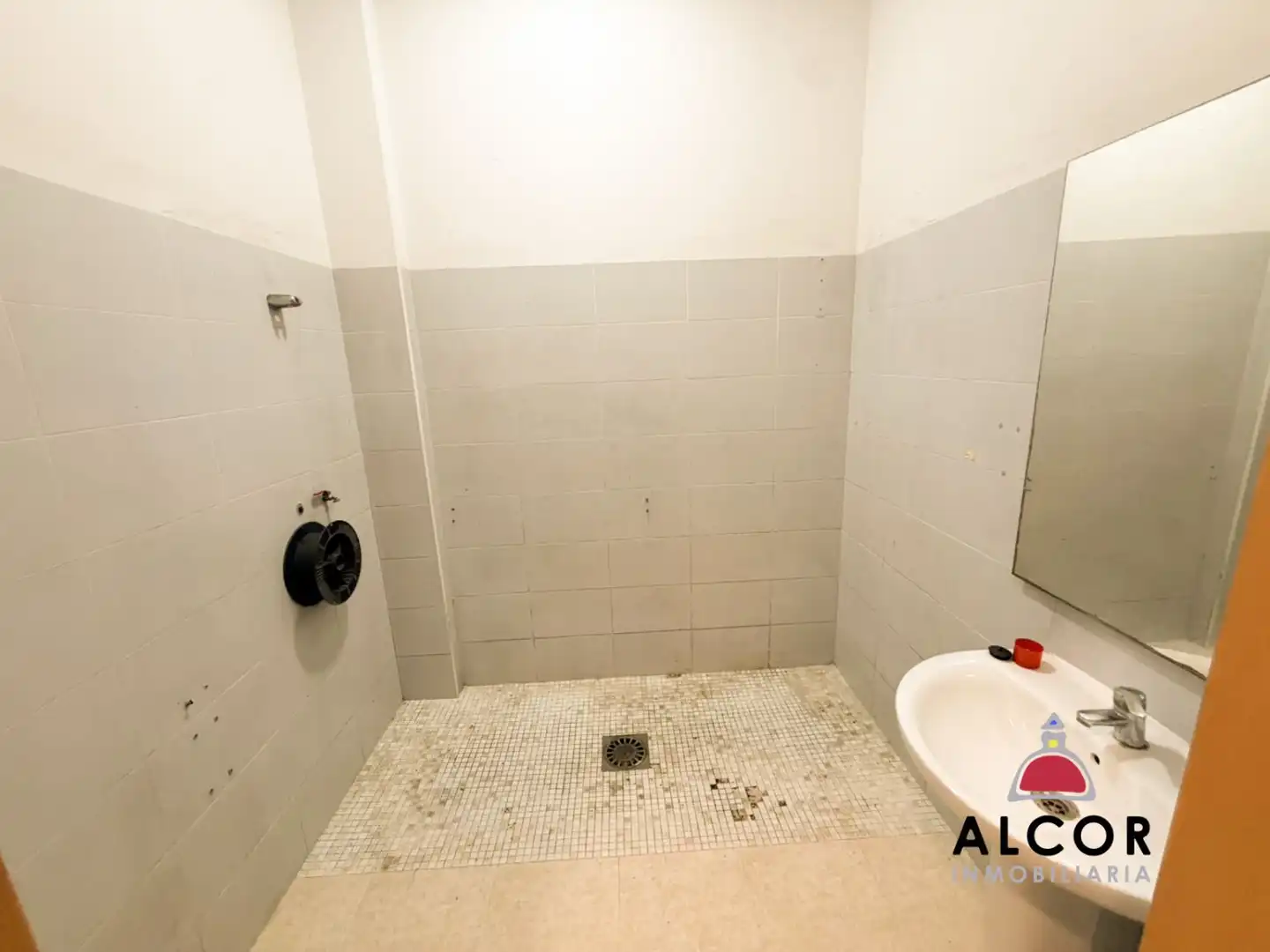 Bathroom of Commercial properties for rent in Puerto