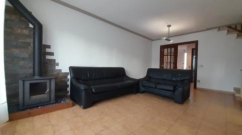 Foto 3 de Casa adosada en venda a Pla de Dalt, Olot, Girona