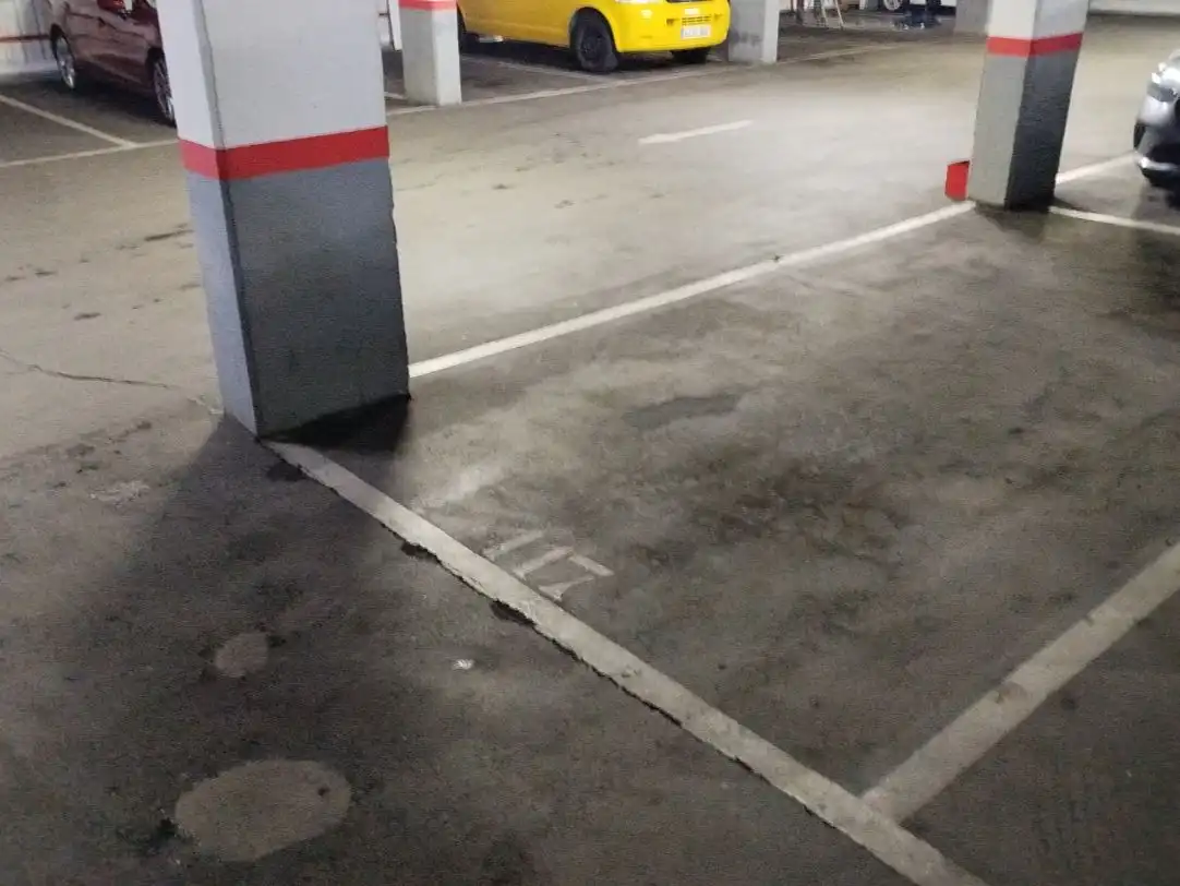 Parkplatz von Garage zur Miete in Coslada