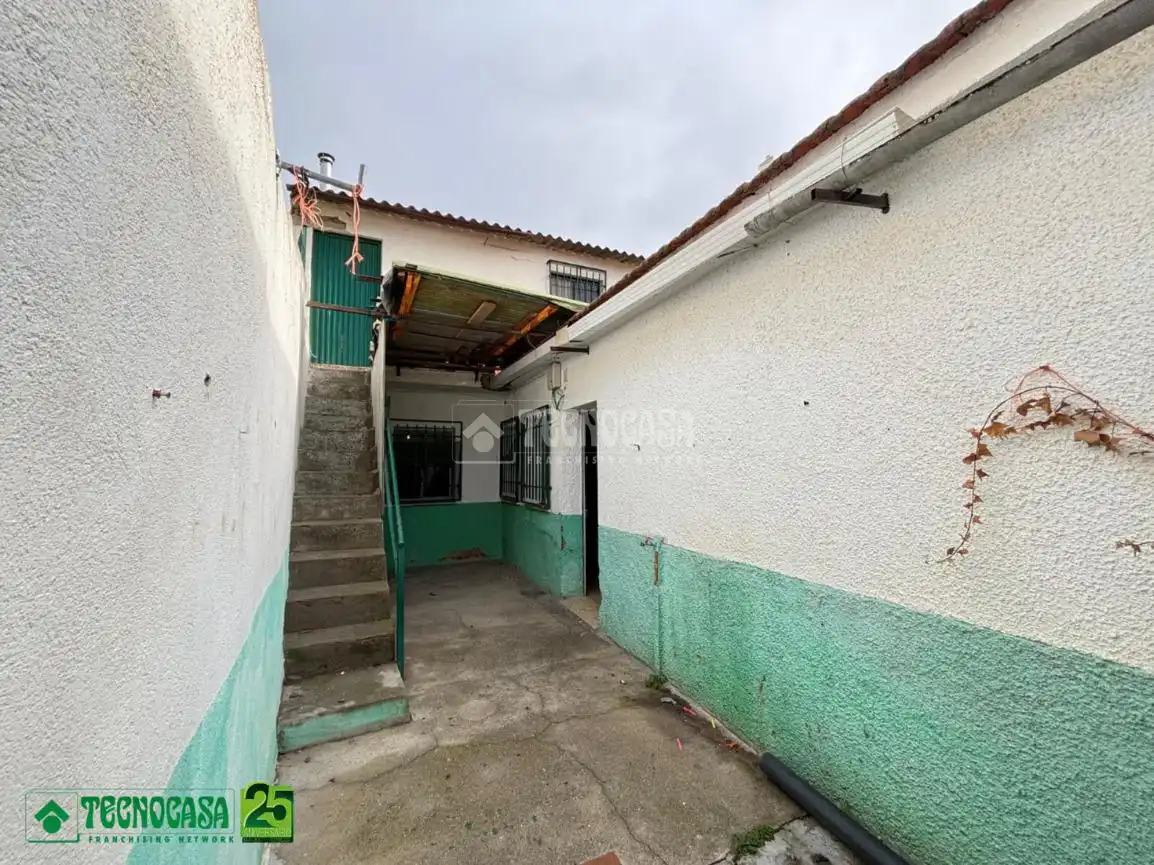 Vista exterior de Casa o chalet en venta en Las Ventas Con Peña Aguilera con Calefacción y Jardín privado