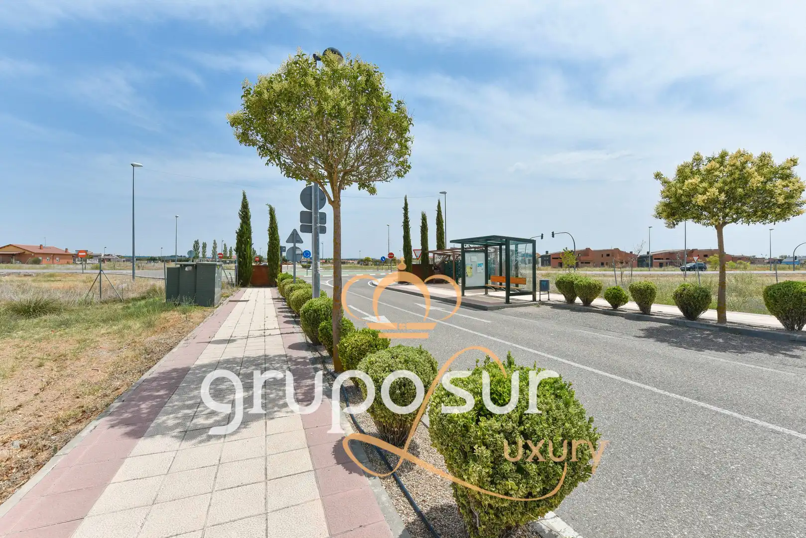 Vista exterior de Casa o chalet en venta en Aldeamayor de San Martín con Calefacción, Jardín privado y Terraza