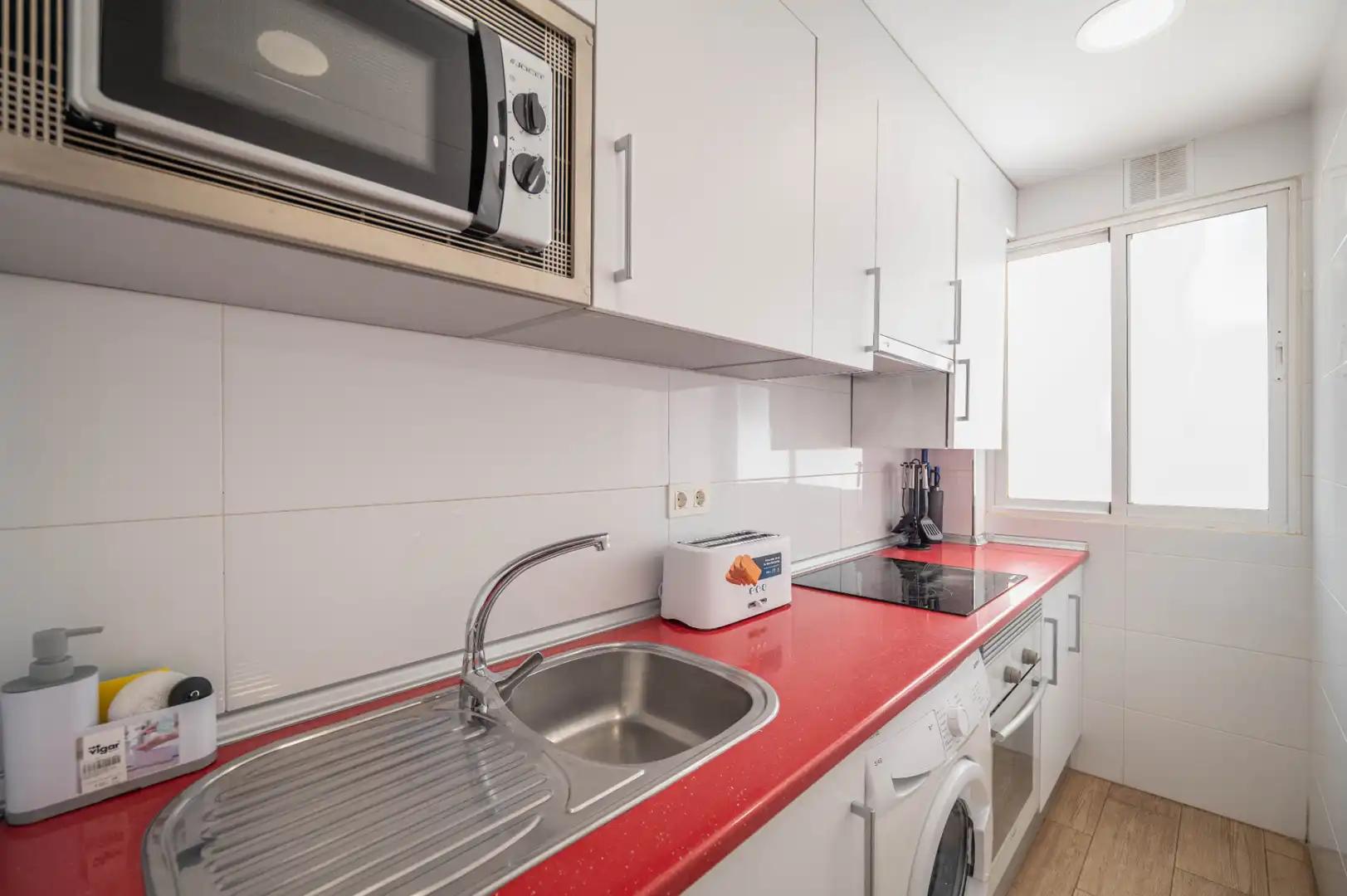 Kitchen of Flat for rent in Granada  with Air Conditioner, Heating and Furnished