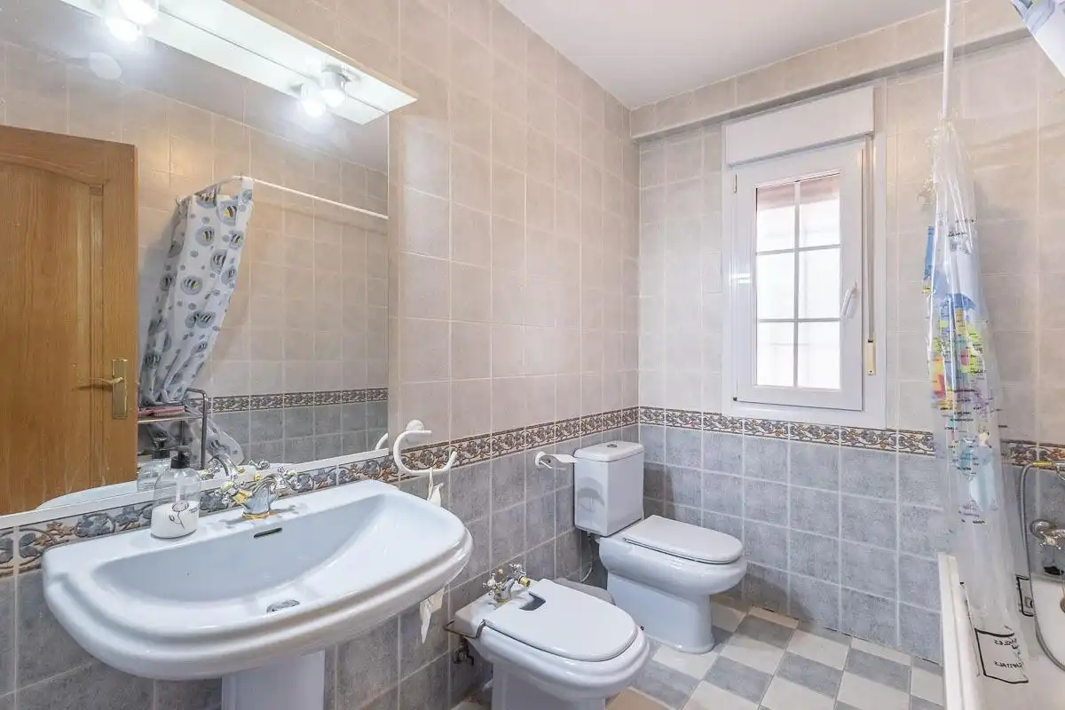 Chalet con piscina en venta en Gójar, imagen 26