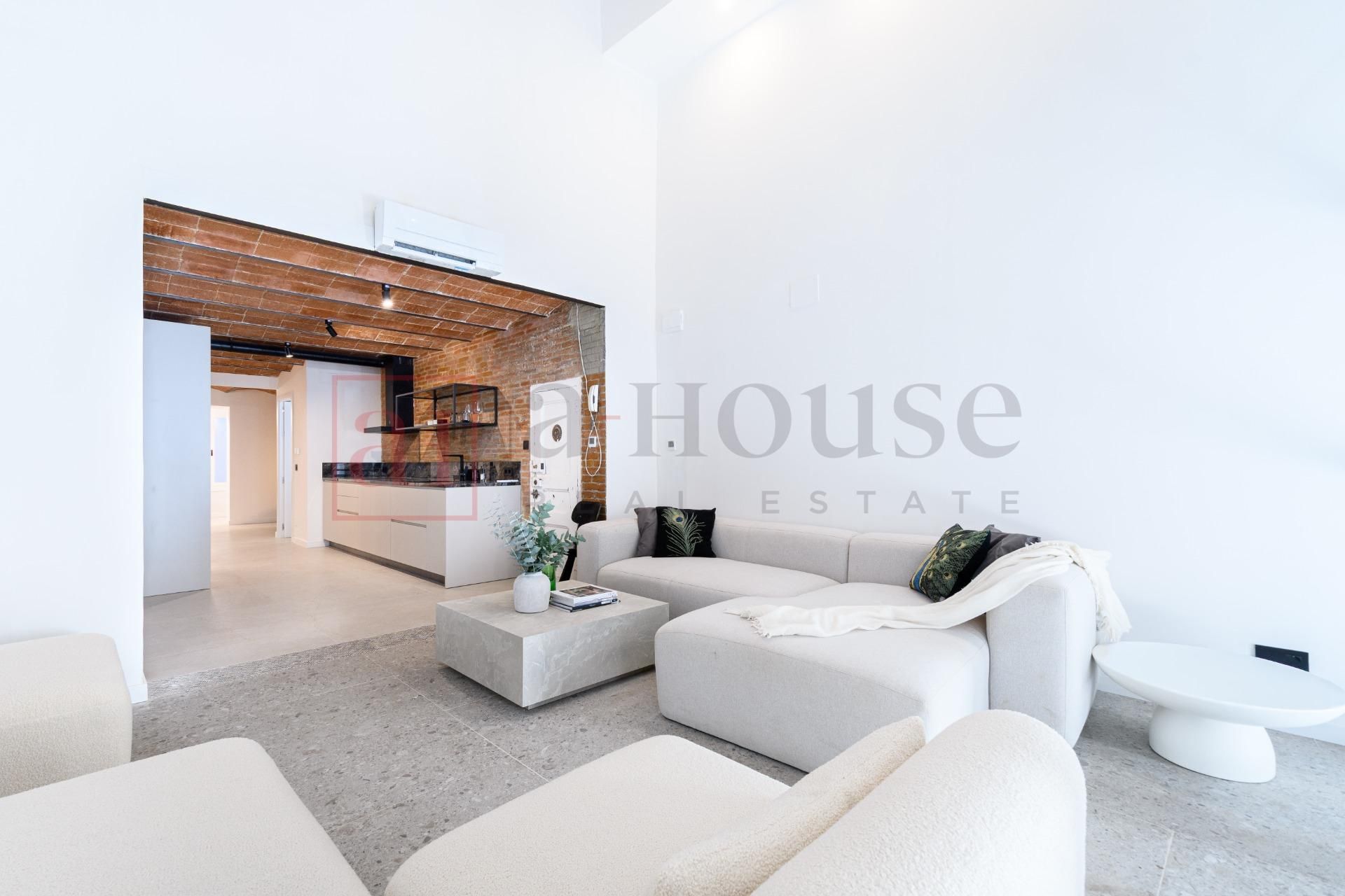 Living room of House or chalet for sale in  Barcelona Capital  with Air Conditioner, Terrace and Balcony