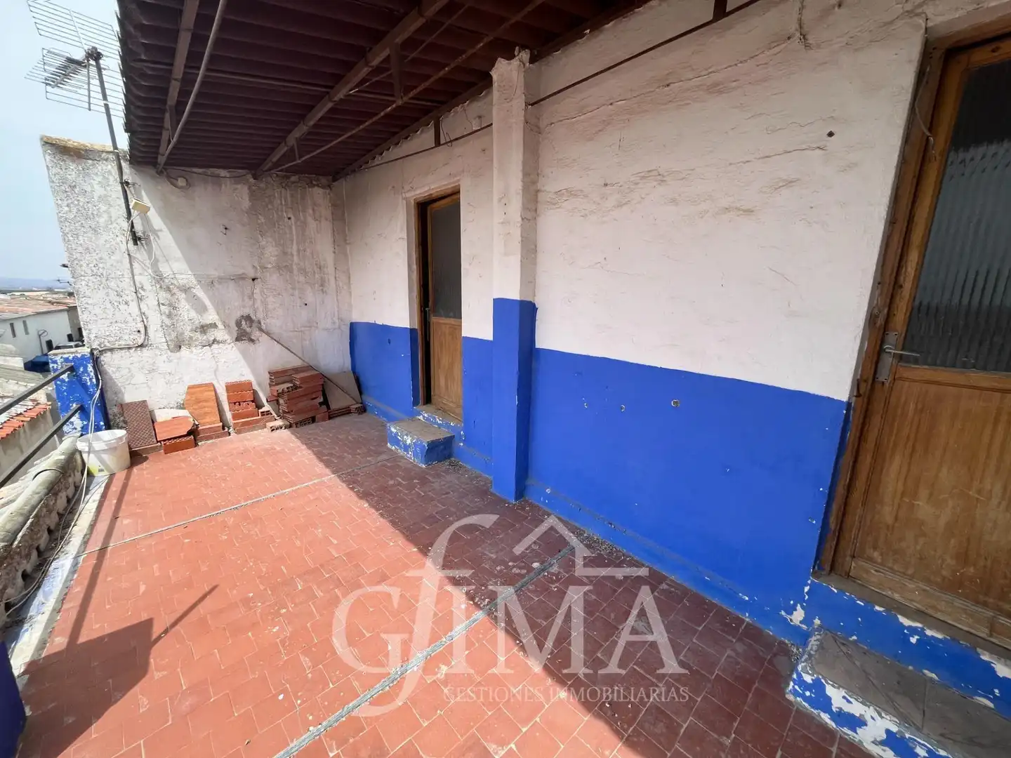 Vista exterior de Casa o xalet en venda en Campo de Criptana amb Terrassa i Balcó