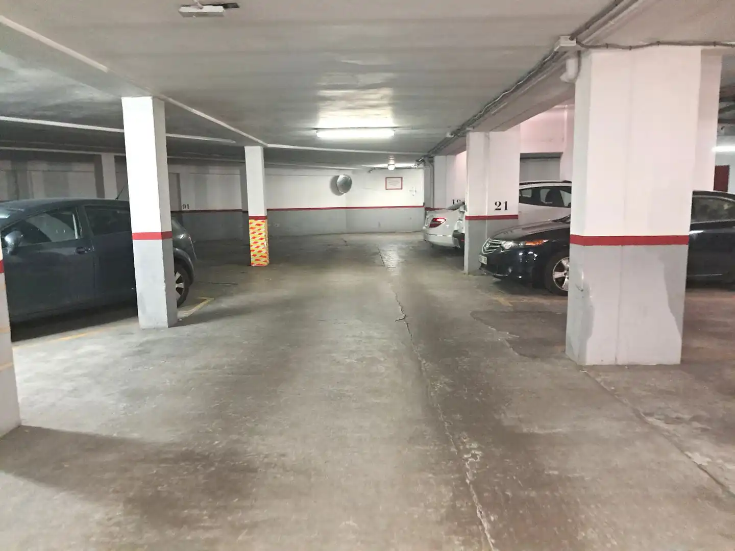 Aparcament de Pis en venda en Valladolid amb Calefacció, Parquet i Terrassa