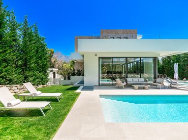 Casa con piscina en venta en Marbella Centro