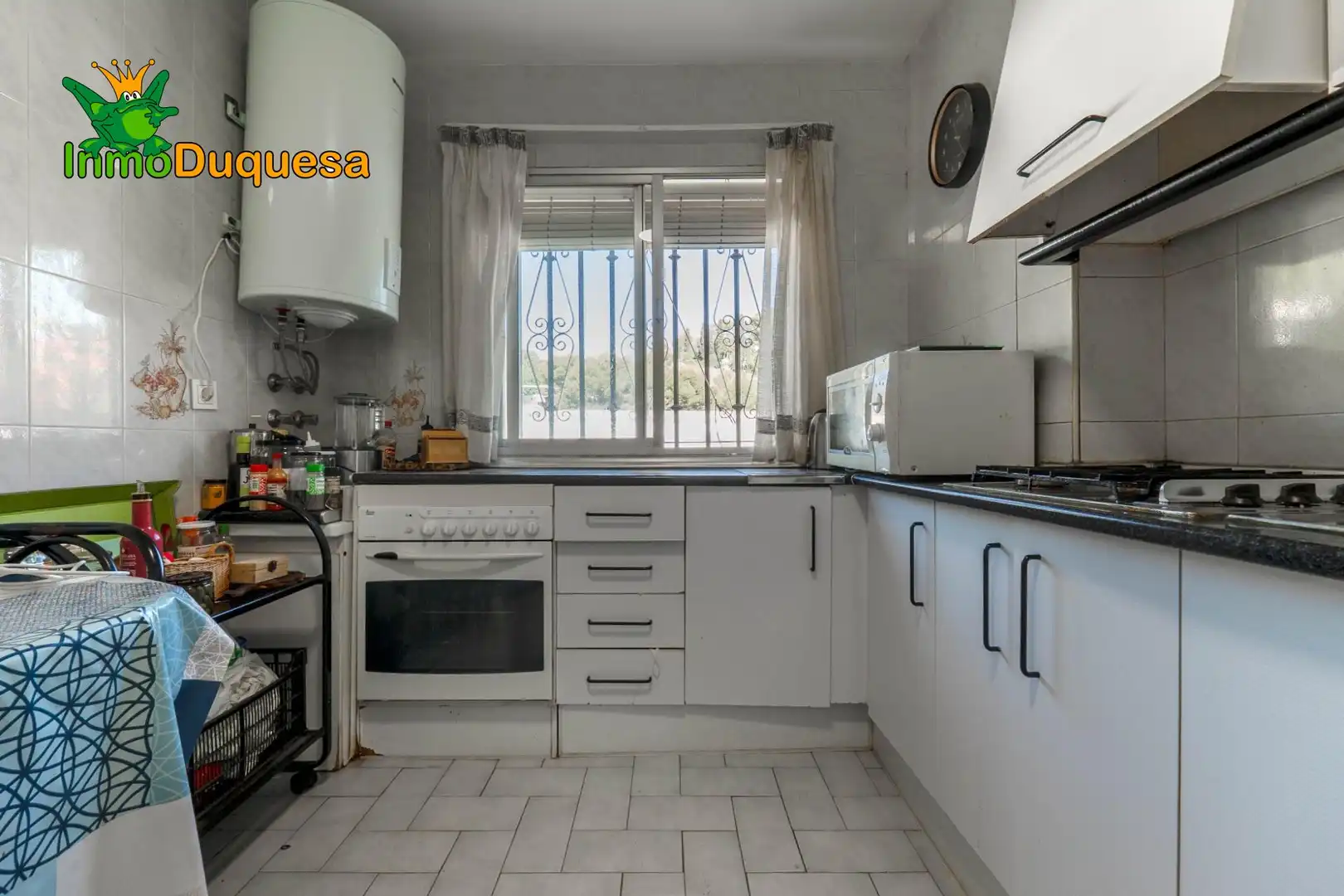 Kitchen of Detached homes for sale in Almuñécar  with Private garden, Terrace and Storage room