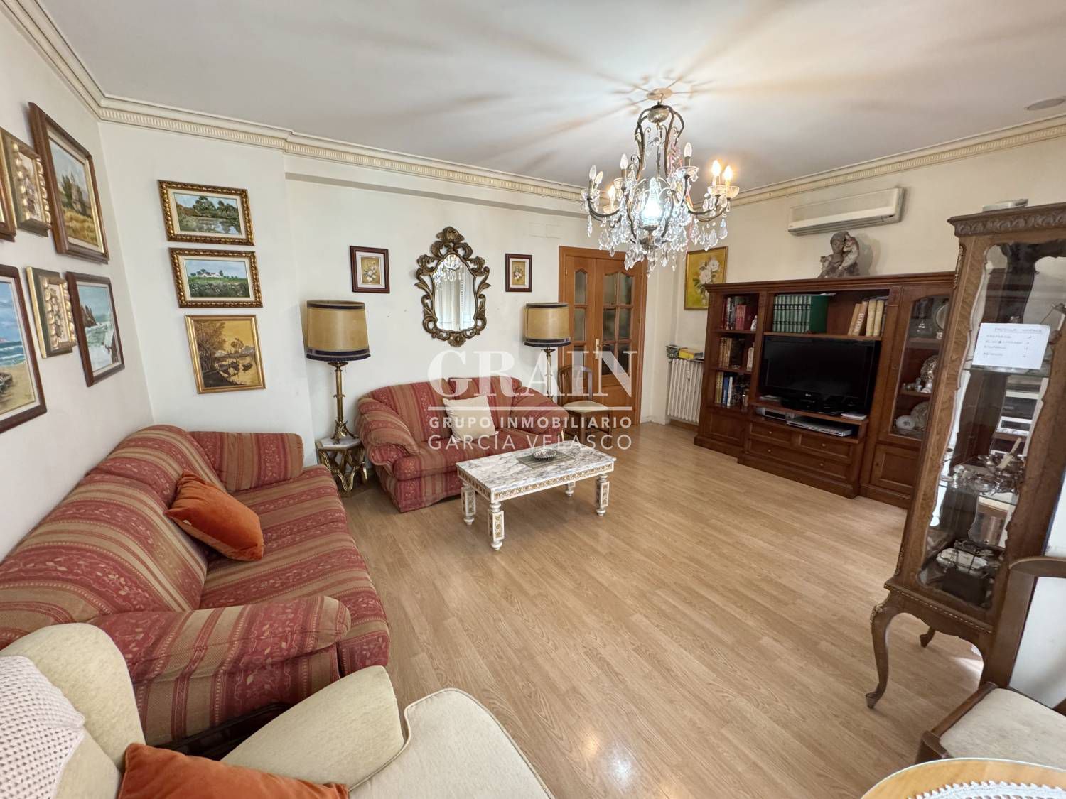 Sala d'estar de Pis en venda en  Albacete Capital amb Aire condicionat, Calefacció i Balcó