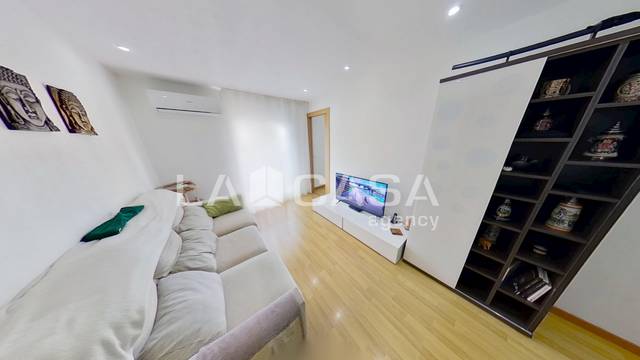 Piso en Venta en La Verneda i la Pau