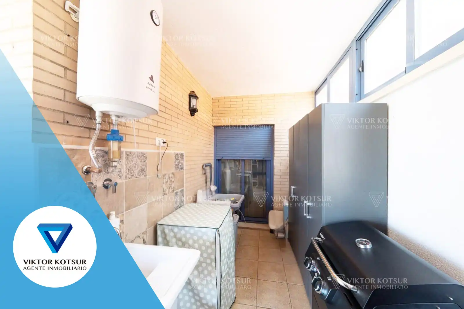 Kitchen of Flat for sale in Roquetas de Mar  with Air Conditioner, Terrace and Internet