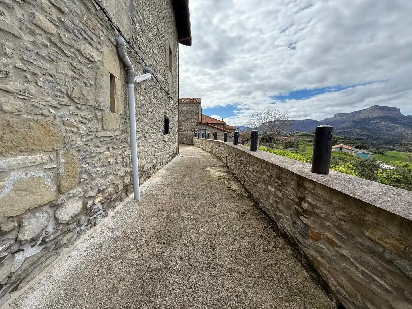 Vista exterior de Casa o chalet en venta en Valle de Mena con Trastero y Balcón
