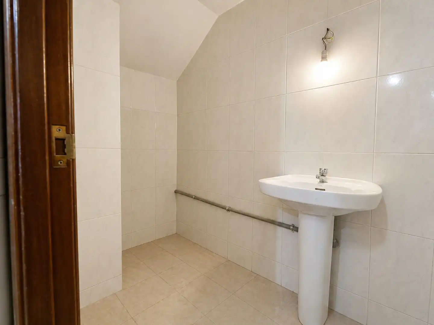 Baño de Casa adosada en venta en El Vendrell con Aire acondicionado, Calefacción y Terraza