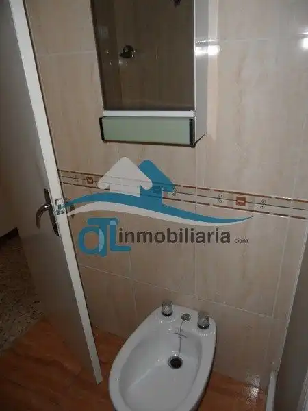 Bany de Pis en venda en Linares