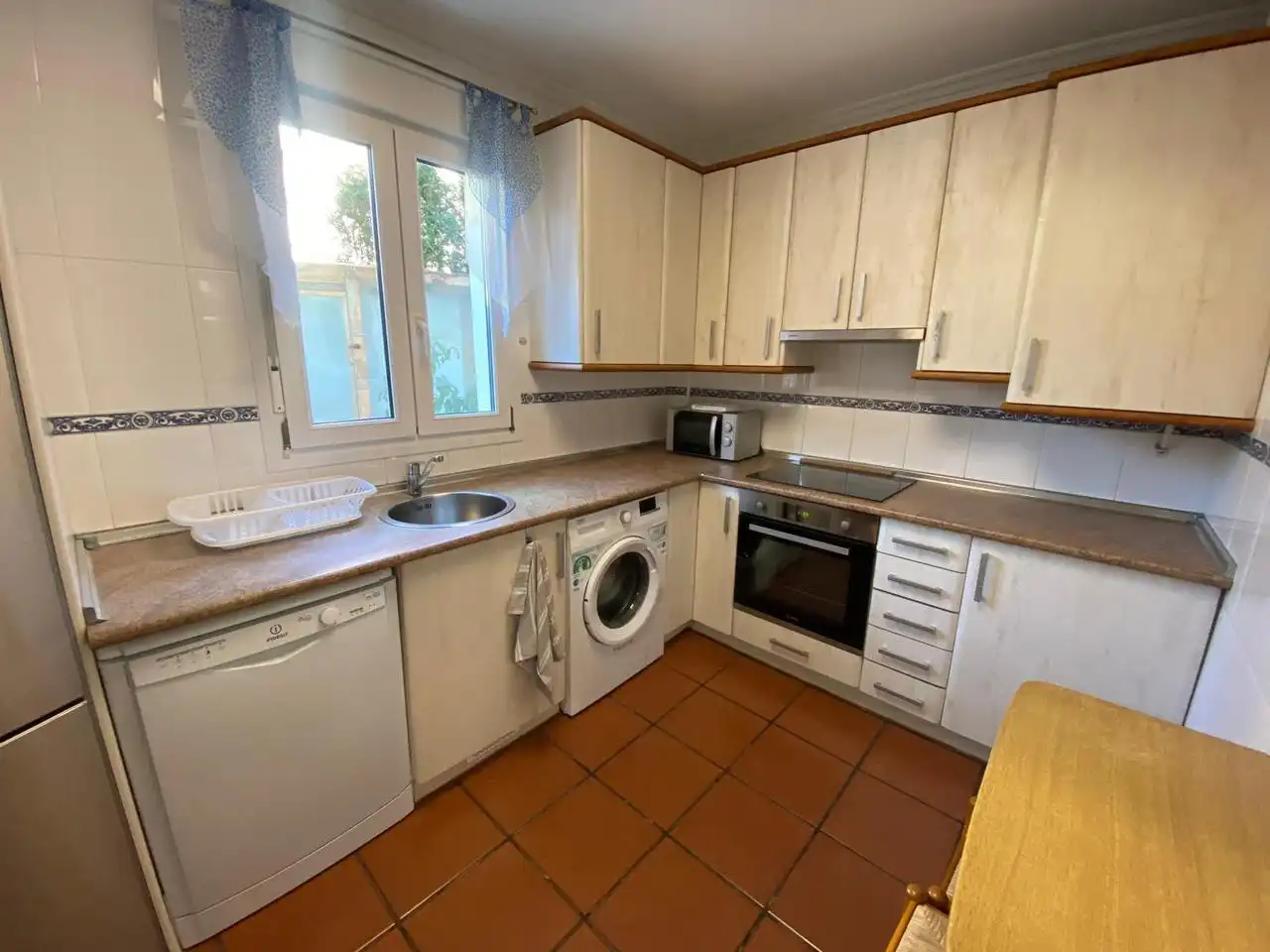 Cocina de Casa o chalet de alquiler en Castro-Urdiales con Calefacción y Jardín privado