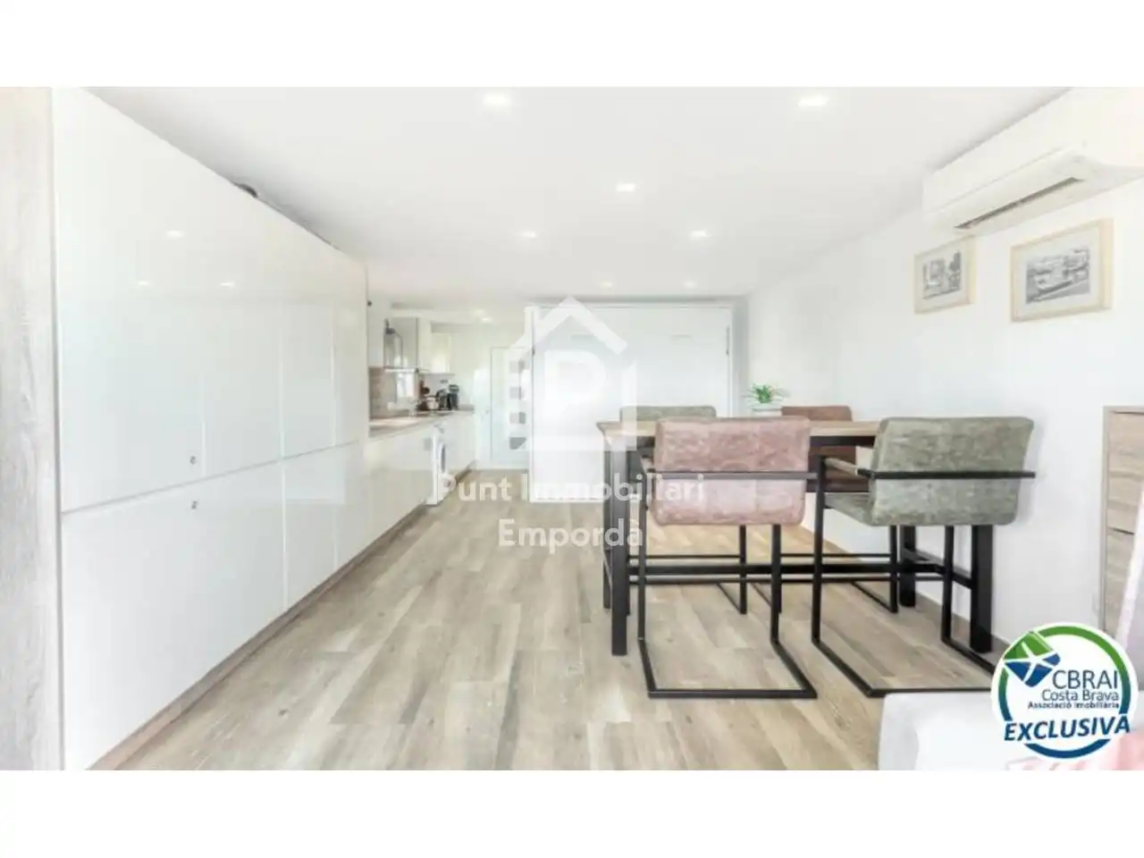 Comedor de Estudio en venta en Roses con Aire acondicionado, Parquet y Amueblado