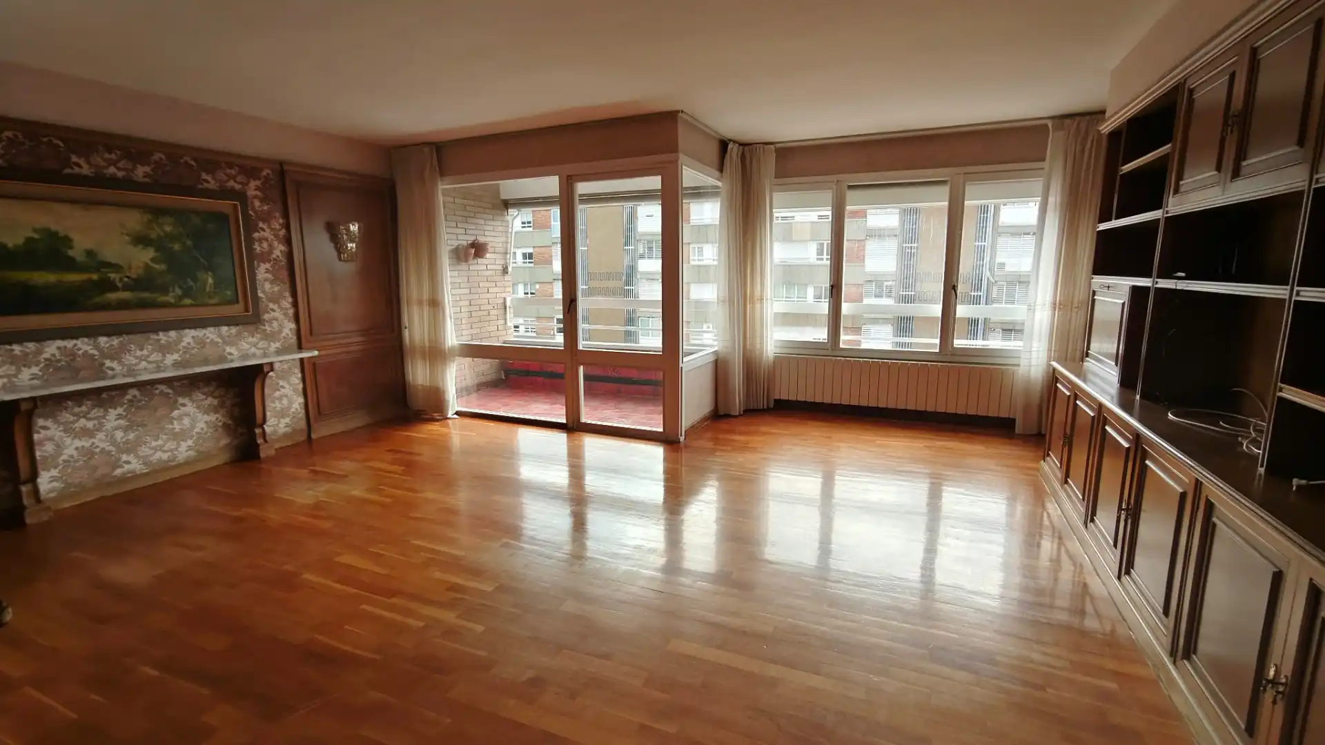 Sala de estar de Piso en venta en Barcelona con Calefacción, Parquet y Horno