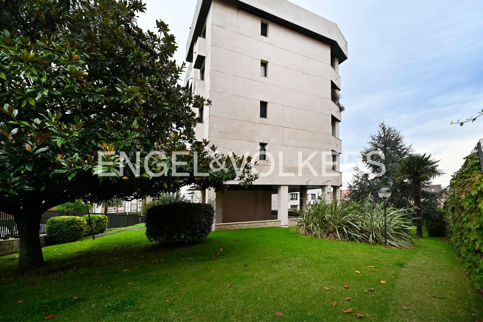Vista exterior de Piso en venta en Valdenoja