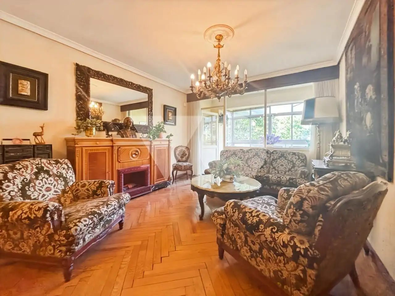 Flat with lift for sale in Calle Alcalá