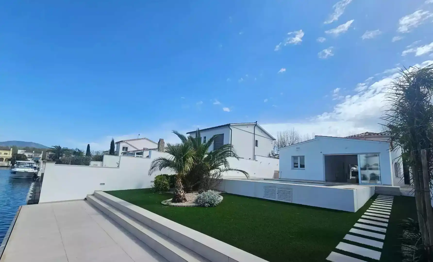 Vista exterior de Casa o xalet en venda en Centre - Sant Josep - Sanfeliu