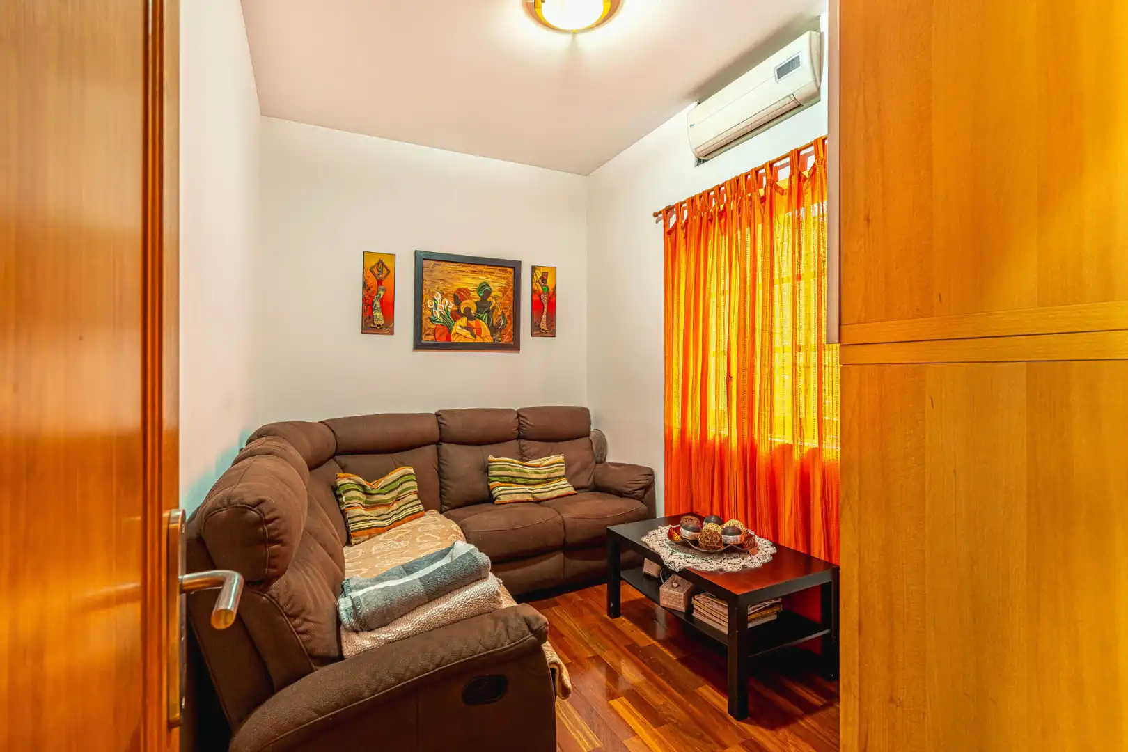 Sala de estar de Casa adosada en venta en San Cristóbal de la Laguna con Jardín privado, Terraza y Trastero