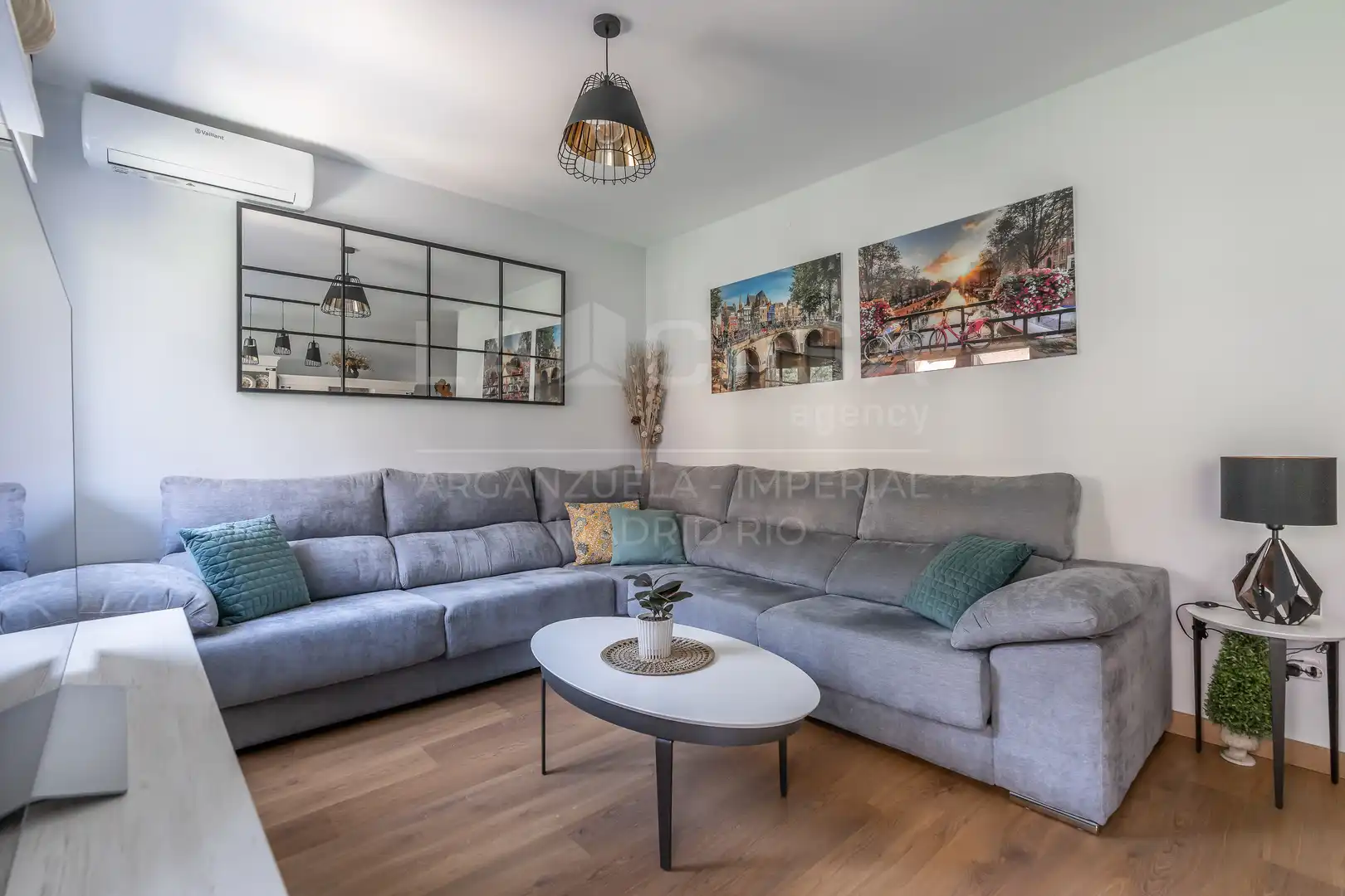 Sala d'estar de Pis en venda en Madrid amb Calefacció, Terrassa i Traster