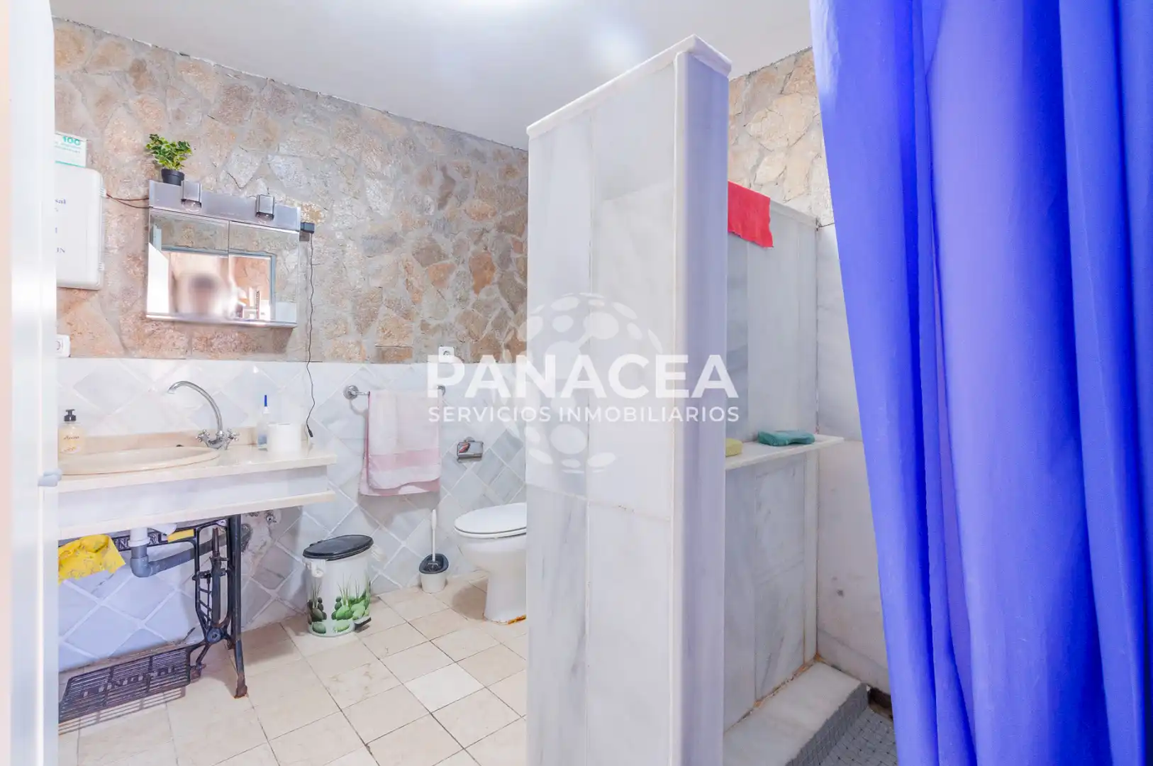 Haus oder Chalet zum Verkauf in Chercos mit Privatgarten, Möbliert und Ofen