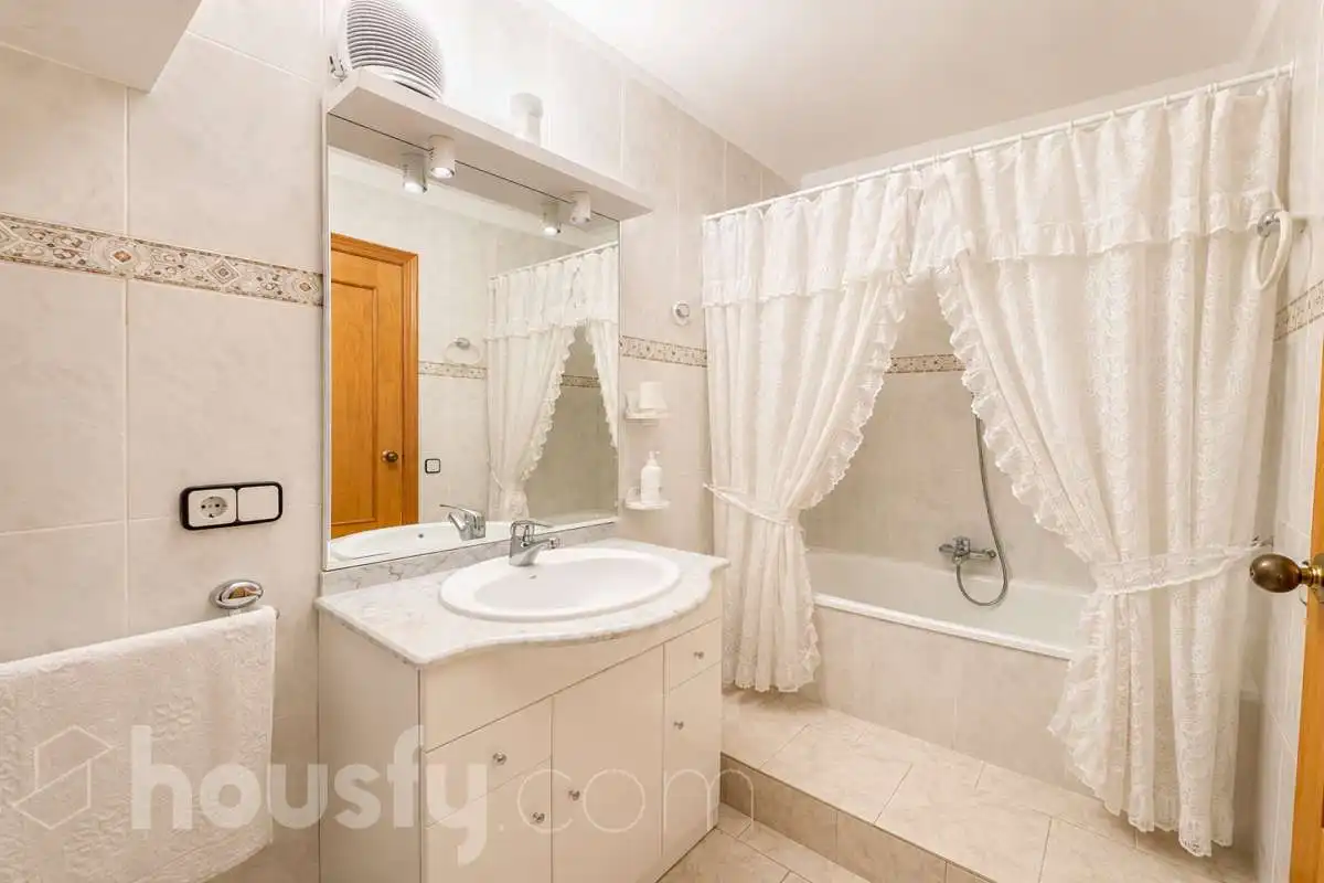 Casa con terrazza in vendita a Calle Guillerias ., imagen 9