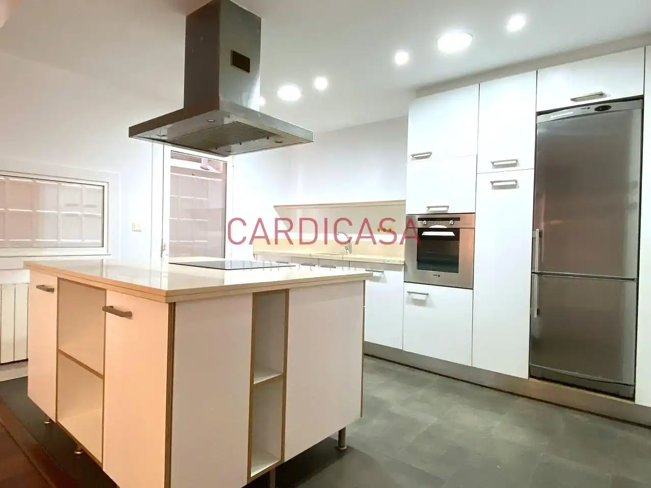 Cocina de Piso de alquiler en Vigo  con Calefacción, Parquet y Balcón