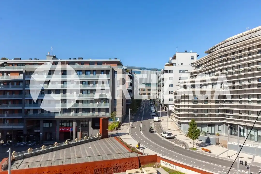 Vista exterior de Piso en venta en Donostia - San Sebastián  con Calefacción, Terraza y Trastero
