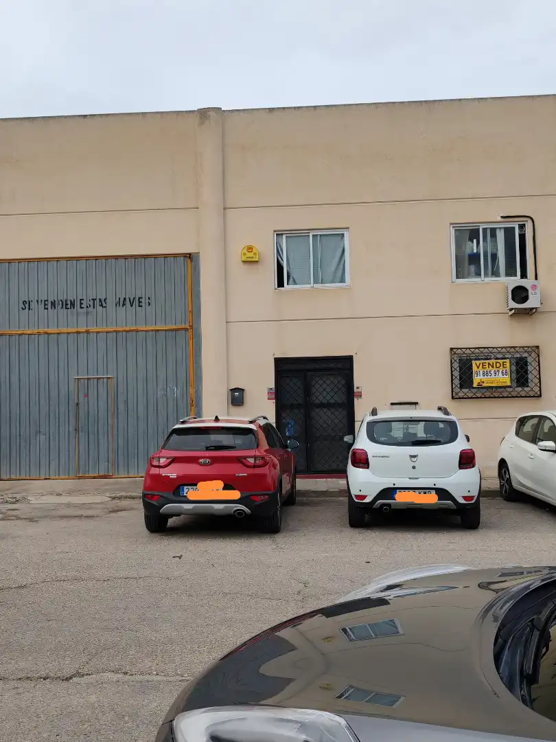 Vista exterior de Nave industrial en venta en Torres de la Alameda