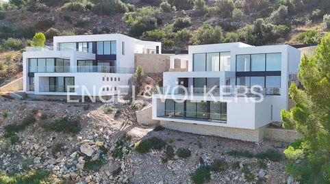 Amplia Villa Moderna con Vistas Espectaculares en La Sella