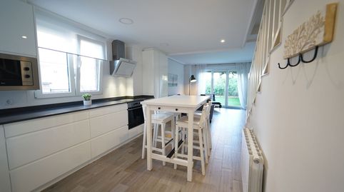 Foto 5 de Casa adosada en venta en Somavia, 80, Alfoz de Lloredo, Cantabria