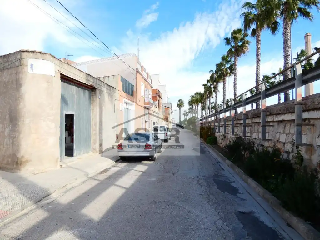 Wohnbaugrundstück zum Verkauf in Casc Urbà, imagen 4
