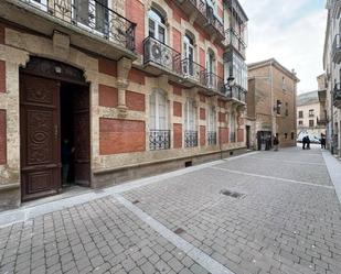 Außenansicht von Wohnung miete in Ciudad Rodrigo mit Heizung, Abstellraum und Möbliert