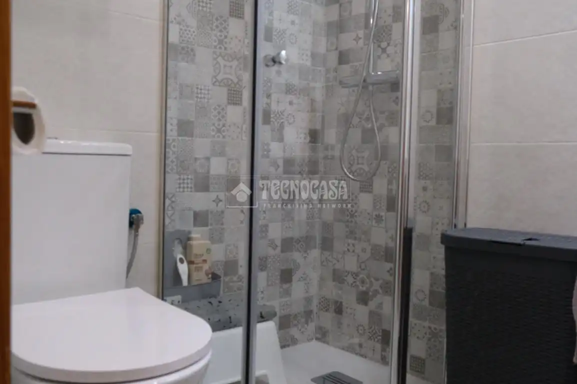 Badezimmer von Wohnung zum Verkauf in Sevilla mit Terrasse