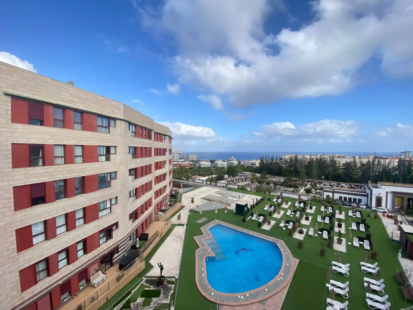 Vista exterior de Pis de lloguer en Las Palmas de Gran Canaria amb Moblat i Piscina comunitària