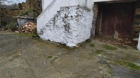 Foto 2 de Casa adosada en venda a A Eirexa, 25, Castro Caldelas, Ourense