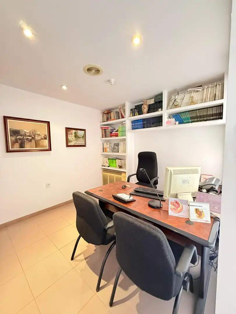 Piso con ascensor en venta en Rambla de Méndez Núñez, imagen 4